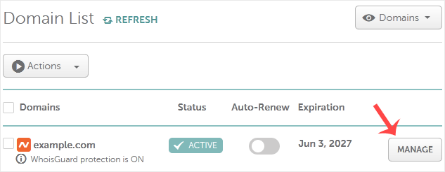 Domain List de Namecheap con el botón Manage junto al dominio